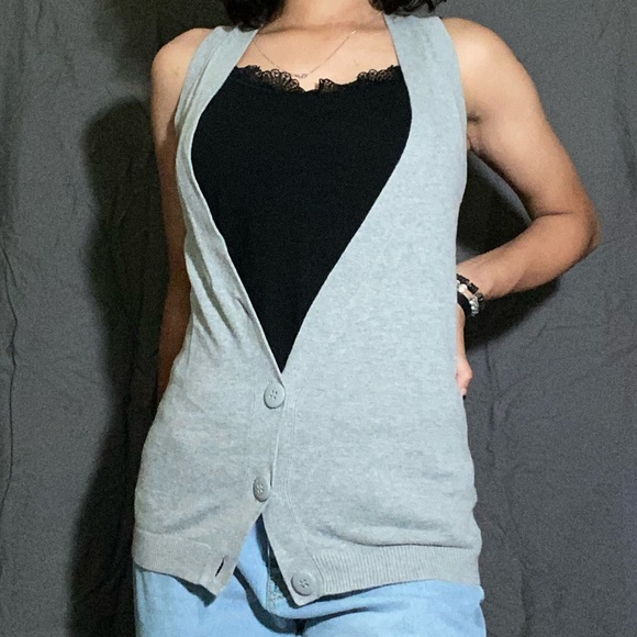 Vest - Picture 2 of 3